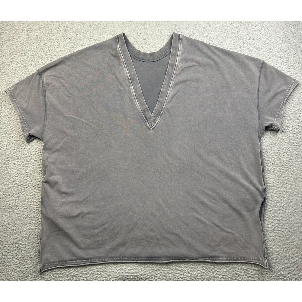 Free People Women's Grey FP Movement Hot Shot Reversible Oversized V-Neck Tee M